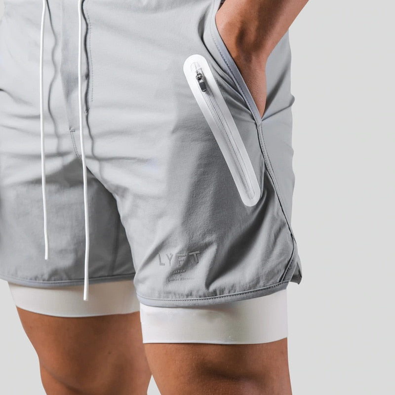 Laufshorts - Herren 2-in-1 Sport Gym Shorts mit Taschen-Grau mit Logo-M-Chaps Herrenmode