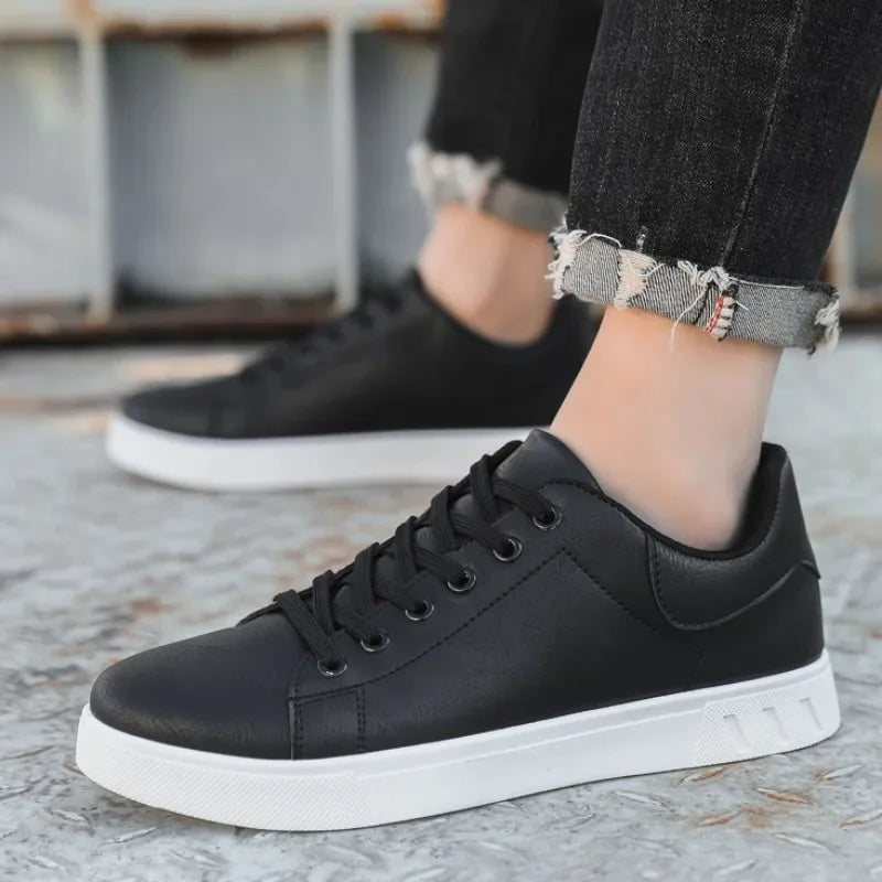 Ledersneakers | Lässig | Schnürsenkel | Trendy Sneakers | Herrensneakers-Chaps Herrenmode