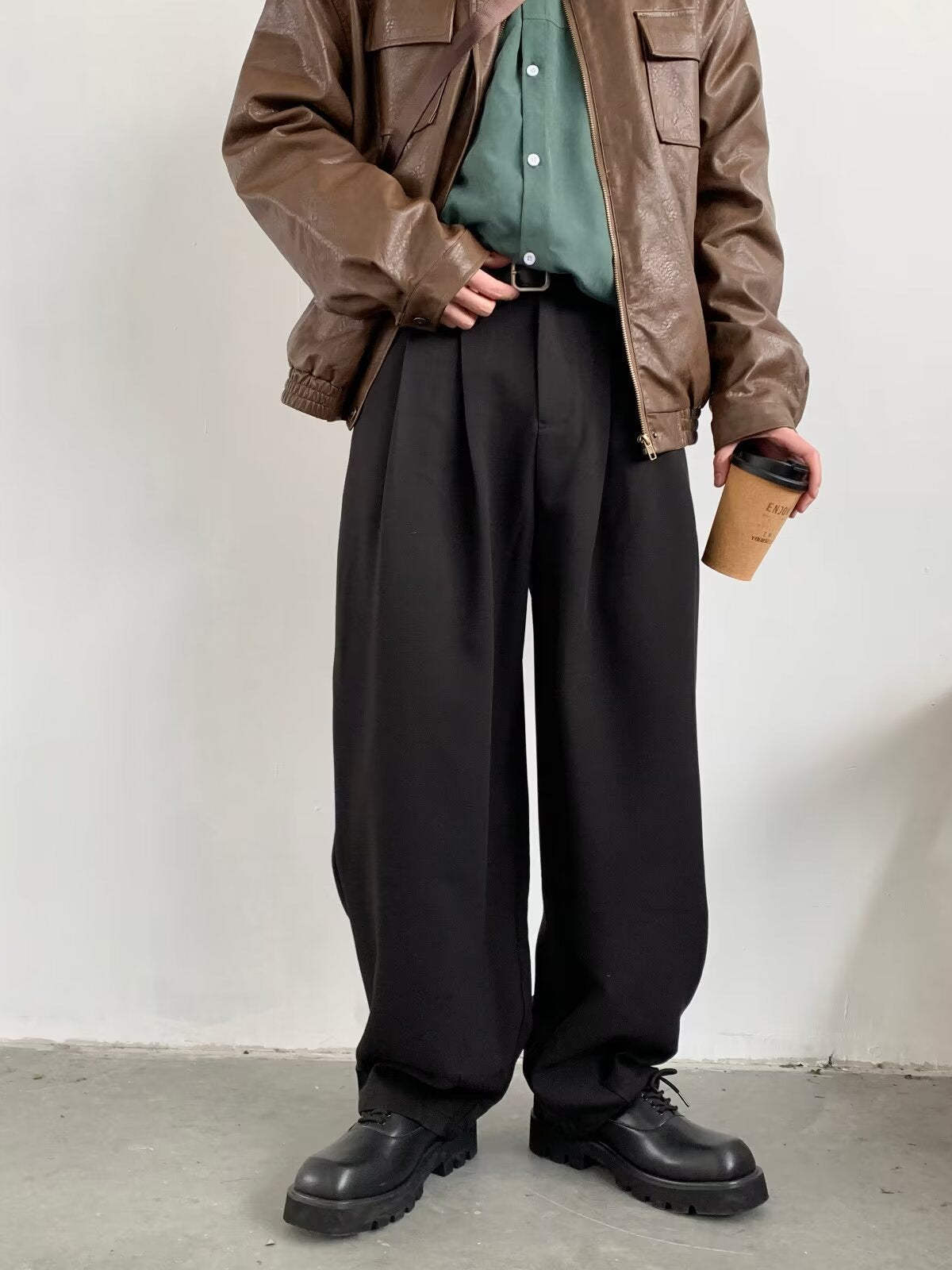 Schlaffe Hosen – Baggy – Plissiert – Locker sitzende Hose – Herrenhose-Schwarz-M-Chaps Herrenmode