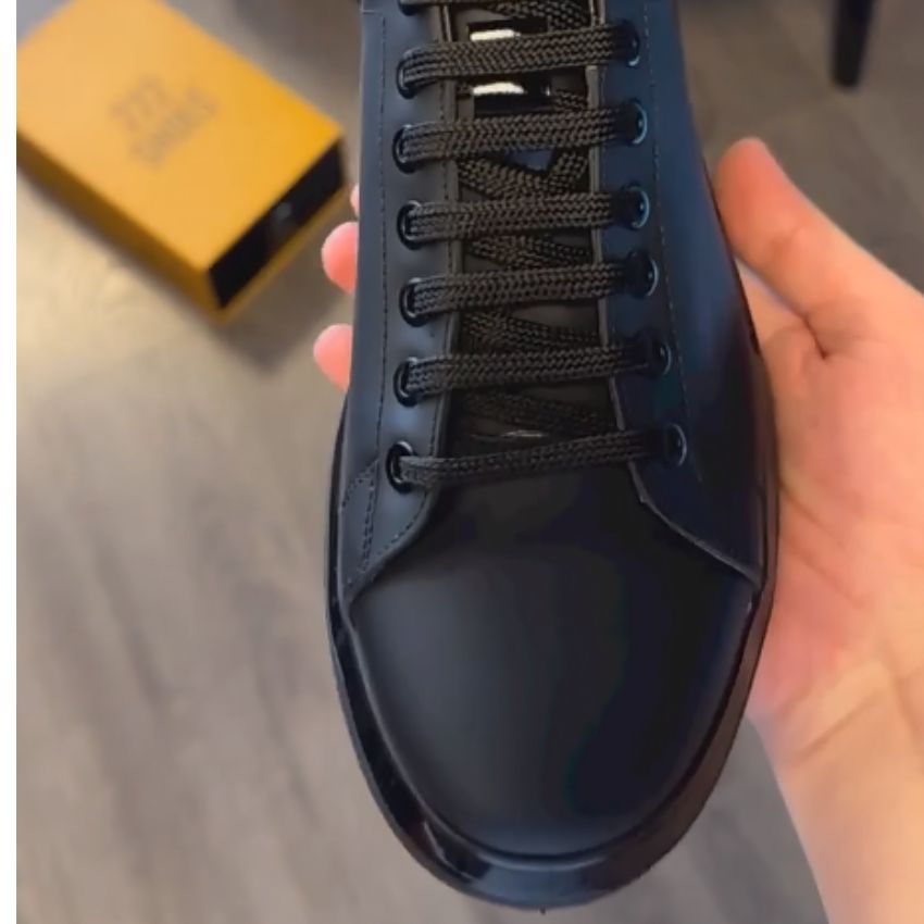 Schwarze Sneaker - Schnürer - Rutschfest - Wanderschuhe - Herren Sneaker-Chaps Herrenmode