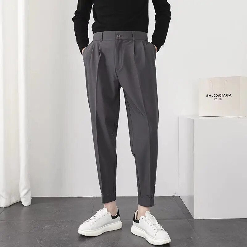 Slacks-Hosen – Locker sitzende Herrenhose mit elastischem Bund und Falten-Dunkelgrau-28-Chaps Herrenmode