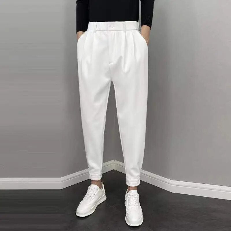 Slacks-Hosen – Locker sitzende Herrenhose mit elastischem Bund und Falten-Weiß-28-Chaps Herrenmode