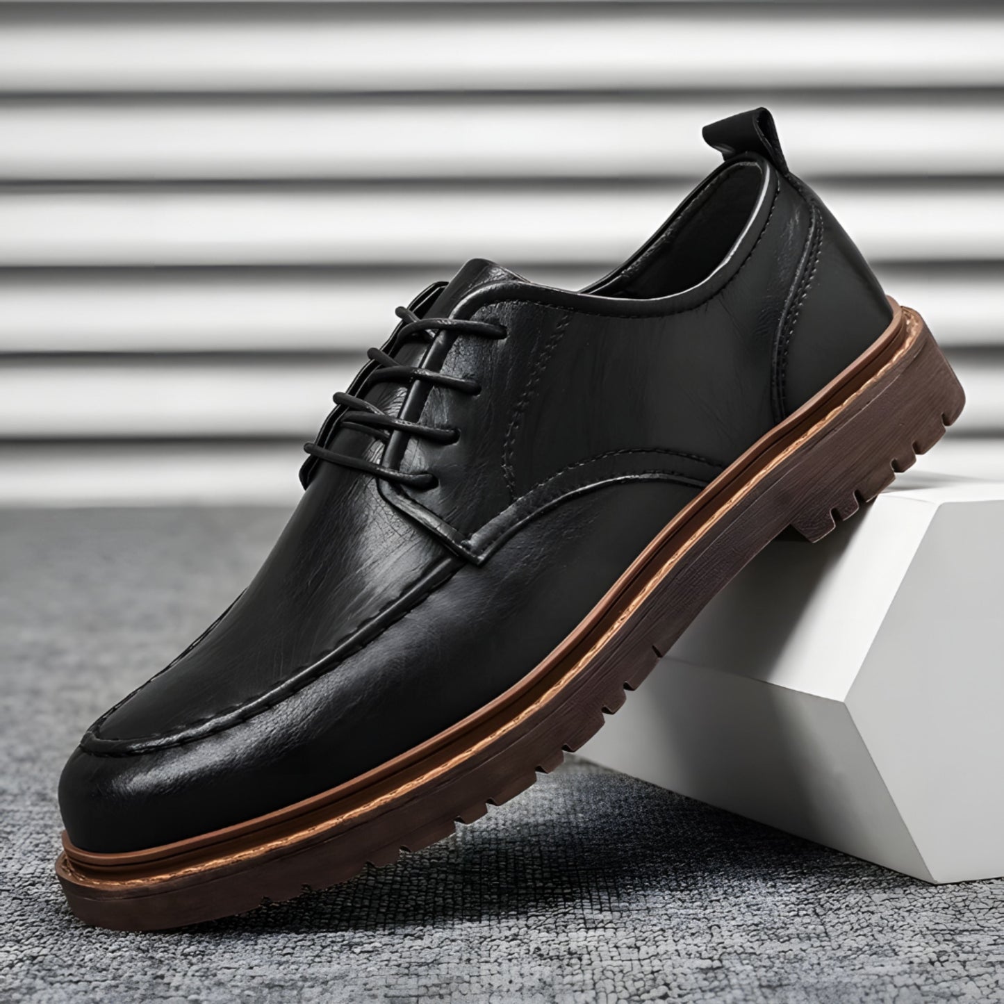Lederschuhe – Herren, schwarzbraune Schnürschuhe im Chunky-Oxford-Stil-Schwarz-39-Chaps Herrenmode