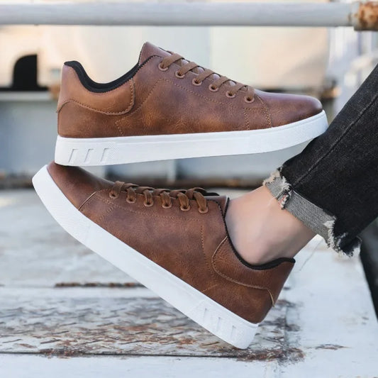 Ledersneakers | Lässig | Schnürsenkel | Trendy Sneakers | Herrensneakers-Chaps Herrenmode