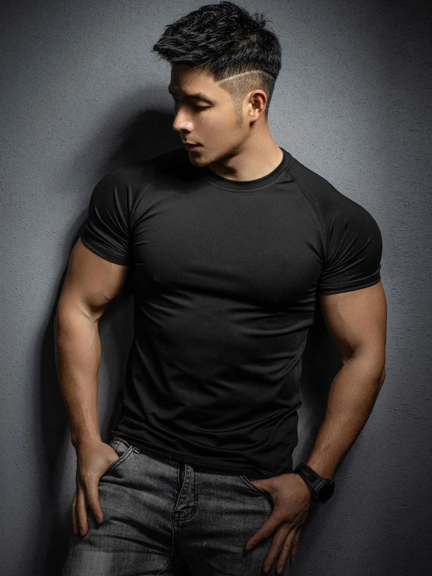 T-Shirt – Kurzarm-T-Shirt mit Rundhalsausschnitt und eng anliegendem Schnitt für Herren-Schwarz-S-Chaps Herrenmode