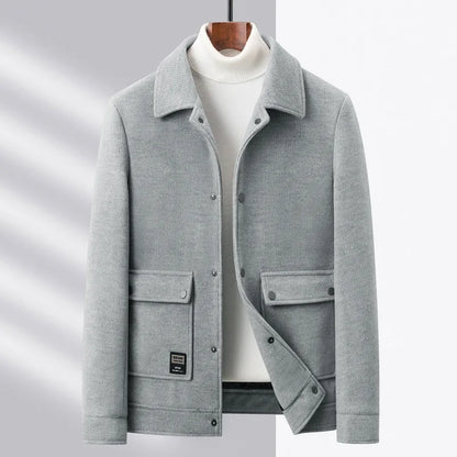 Wolljacke – kurze Herrenjacke mit Knöpfen und Taschen-Grau-M-Chaps Herrenmode
